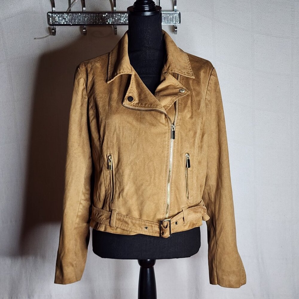 Wildflower Tan Poly Faux Suede Belted Cropped Moto Jacket with Gold Accents Sz M - Picture 5 of 16